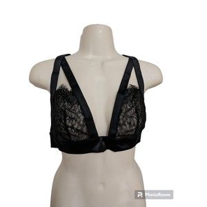 Large Lace Crisscross Banded Bralette black plunge